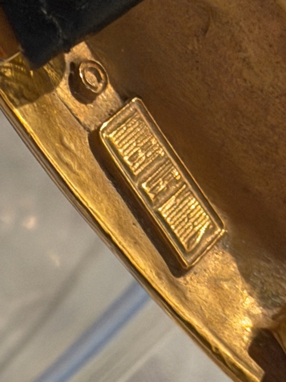 Robert Lee Morris Black Leather Belt with Gold Sculpted Buckle size small - Picture 10 of 11